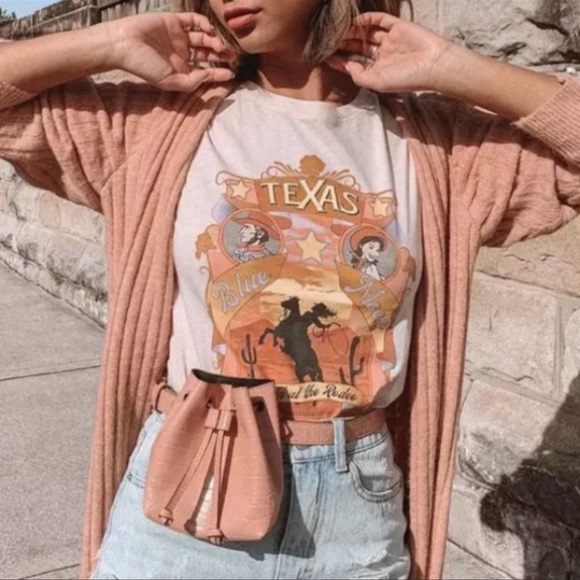 Vintage Texas Graphic Tee In The Perfect Print - Picture 6 of 10